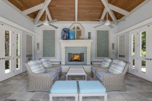 445 Cove Tower Dr, Naples FL  34110-6084 exterior