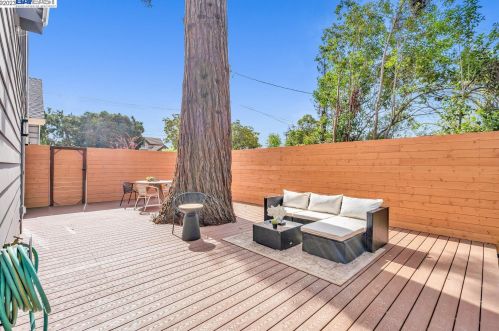 19525 Forest Ave, Hayward CA  94546-3519 exterior