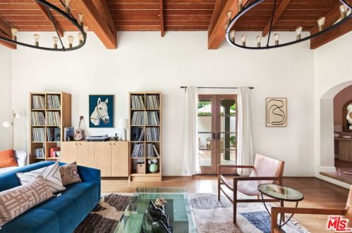 1114 Mountain St, Glendale CA  91207-1834 exterior