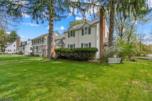 55 Stiles Ave, Greystone Park, NJ 07950-1858