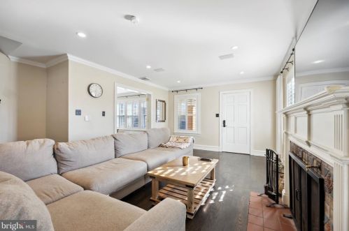 327 Highland Rd, Pottstown PA  19464-4407 exterior