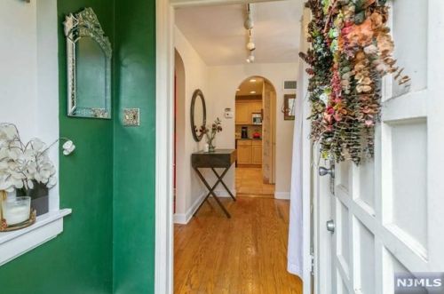 1236 Kensington Rd, Teaneck, NJ 07666-2757