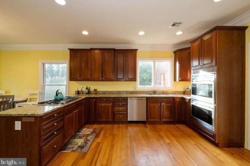 502 Cherry Valley Rd, Princeton NJ  08540-7681 exterior