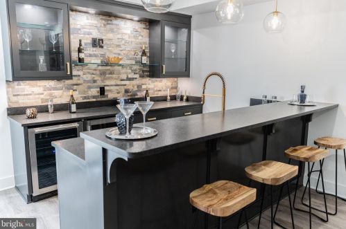 2219 Westmoreland St, Falls Church VA  22043-1701 exterior