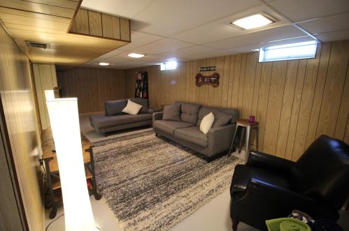 5725 89th St, Milwaukee WI  53225-2810 exterior