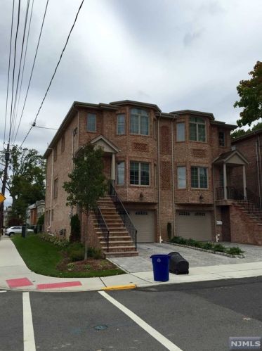 429 Nelson Ave, Cliffside Park, NJ 07010-1819