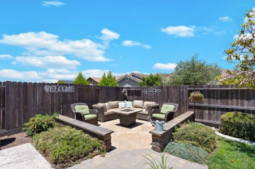 239 Clendenin Pkwy, Ripon CA  95366-9497 exterior