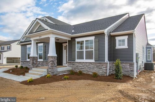 21 Walnut Grove Dr, Fredericksburg, VA 22406-5407