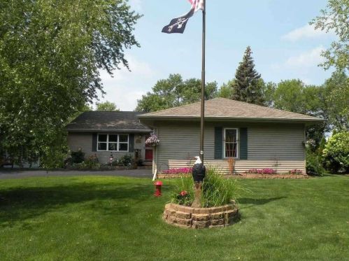 530 Van Dyke Ave, Ripon, WI 54971-1613