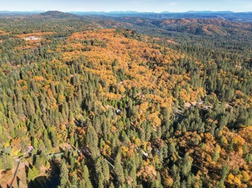 13943 Greenhorn Rd, Grass Valley CA  95945-8484 exterior