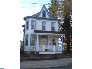 477 Franklin St, Pottstown PA  19464-5325 exterior