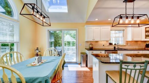 13 Buchannan Way, Flemington NJ  08822-3205 exterior