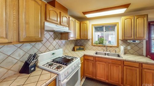 9233 Myron St, Pico Rivera CA  90660-5246 exterior