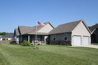 3258 Moonlight Ct, Columbus, IN 47203-2688