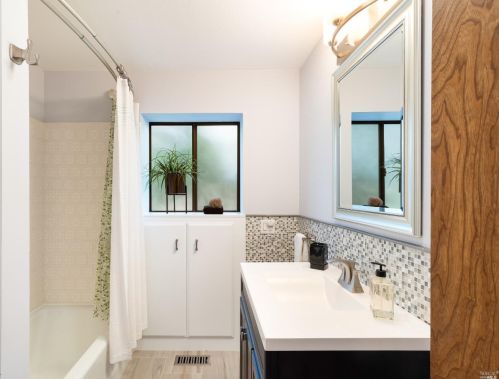 2410 Rancho Cabeza Dr, Santa Rosa CA  95404-2326 exterior