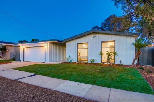 5027 Glasgow Dr, San Diego CA 92117-1037 exterior