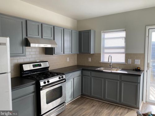 1011 Cherry St, Norristown PA  19401-3801 exterior