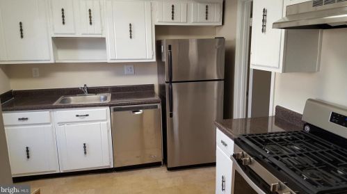 5931 Kara Pl, Springfield VA  22015-3359 exterior