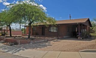 2111 Flores Dr, Tucson, AZ 85705-5716