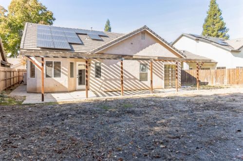 9728 Whitney Ave, Fresno CA  93720-4673 exterior