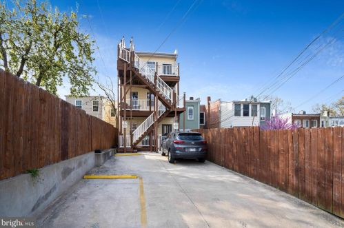 527 Irving St, Washington, DC 20010-2903
