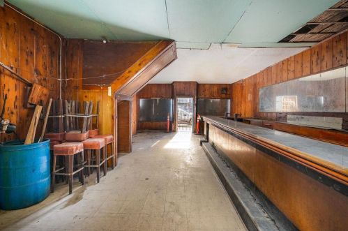 4712 International Blvd, Oakland CA  94601-5239 exterior