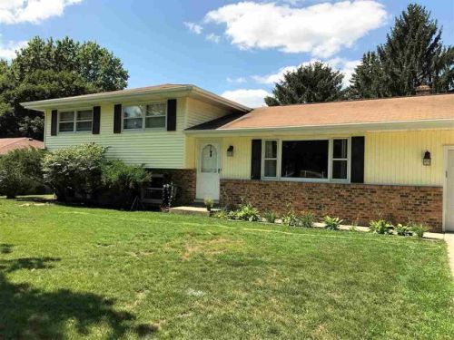 56661 Wedgewood, Elkhart, IN 46516-5810
