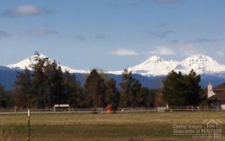 20245 Sturgeon Rd, Bend, OR 97701-8984