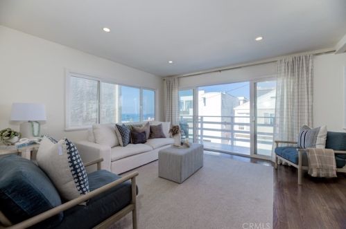 212 41st St, Manhattan Beach CA  90266-3141 exterior