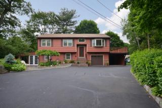 73 Holland Rd, Bridgeport, CT 06610-1004