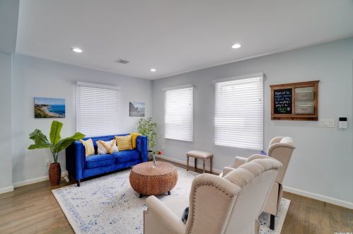 207 Butler St, Westbury NY  11590-3129 exterior