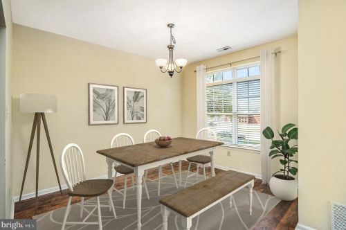 107 Dresher Wood Dr, Dresher PA 19025-1526 exterior