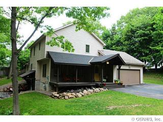420 Fern Valley Trl, Webster, NY 14580-1109