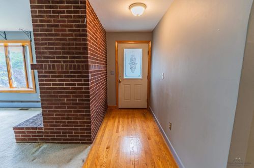 95 Wheeler Ave, Salem, NH 03079-3494