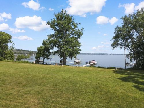 11618 Maple Beach Dr, Edgerton WI  53534-9078 exterior