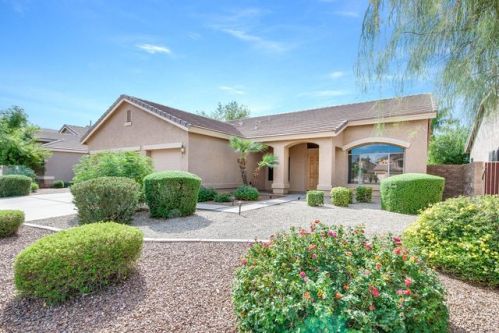 1074 Palomino Creek Dr, Gilbert, AZ 85296-3722