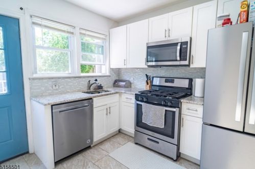 230 Sanford St, East Orange, NJ 07018-1120