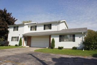 618 Mill St, Saukville, WI 53080-1722