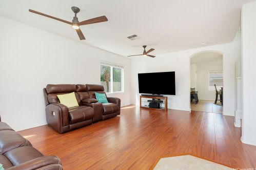 91-6417 Kapolei Pkwy, Ewa Beach HI  96706 exterior