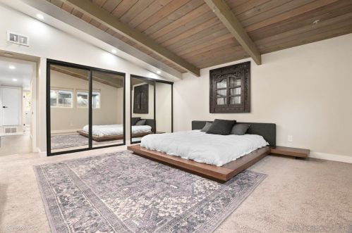 5038 Chaparral Way, San Diego CA 92115-2239 exterior