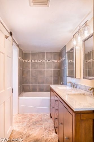 1813 Long Pt Ln, Sanibel FL 33957-2423 exterior