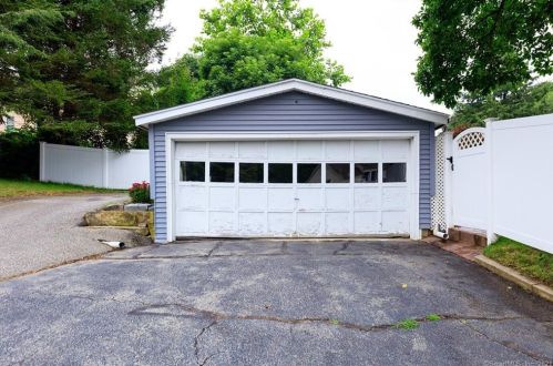 23 Tetreault Ave, Norwich CT  06360-1949 exterior