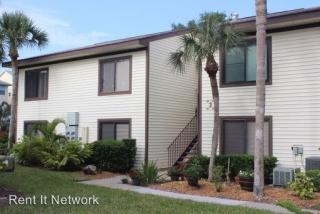 348 Moorings Cove Dr, Tarpon Springs FL  34689-2673 exterior