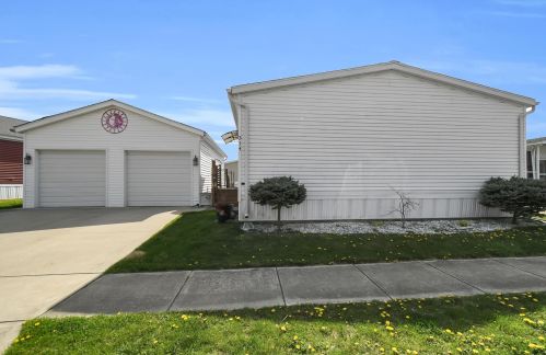 314 Robert Dr, Pataskala OH  43062-7237 exterior