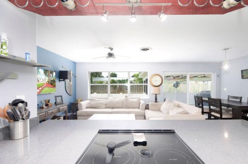 500 Captains Rd, West Palm Beach FL  33408-4810 exterior