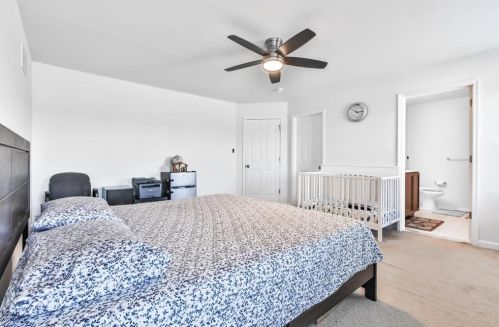 959 King Way, Breinigsville PA  18031-1484 exterior