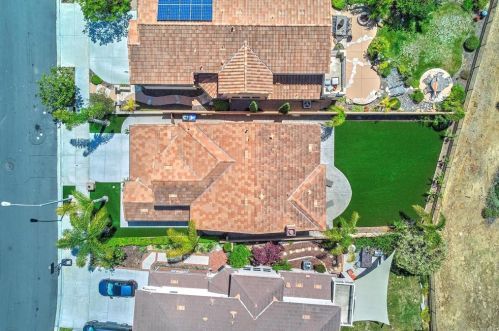 10618 Briarlake Woods Dr, San Diego, CA 92130-4832