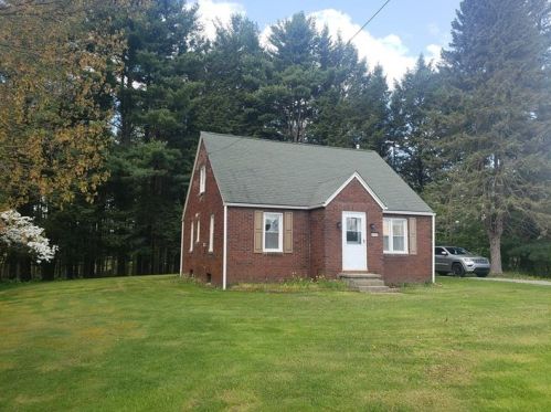 4103 Sandy Lake Rd, Sandy Lake, PA 16145-4423