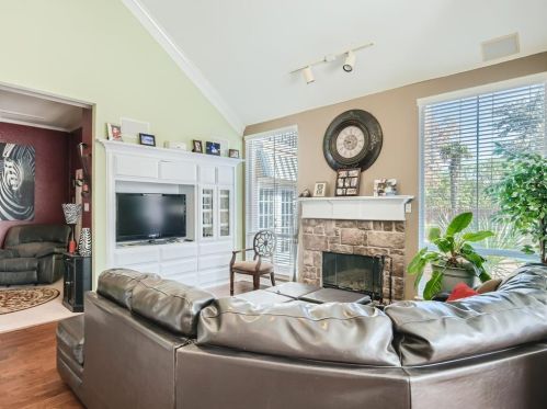 2851 Fairway Dr, Cedar Hill TX 75104-8288 exterior