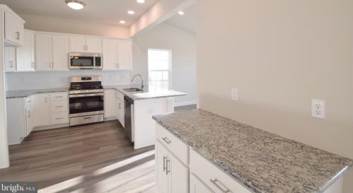 237 Sunglo Dr, Dauberville, PA 19533-8673